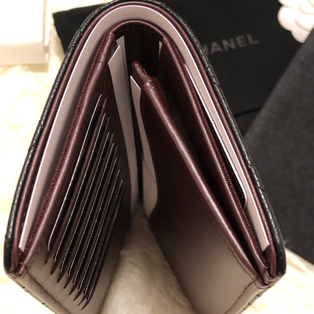 Chanel Wallet (Free Dior lip glow) - Picture 7 of 16